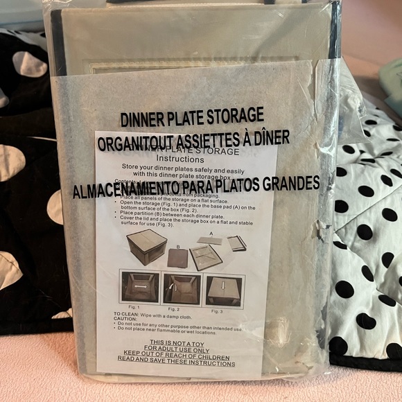 AVON LIVING Plates and Bowl storage containers - Picture 2 of 4